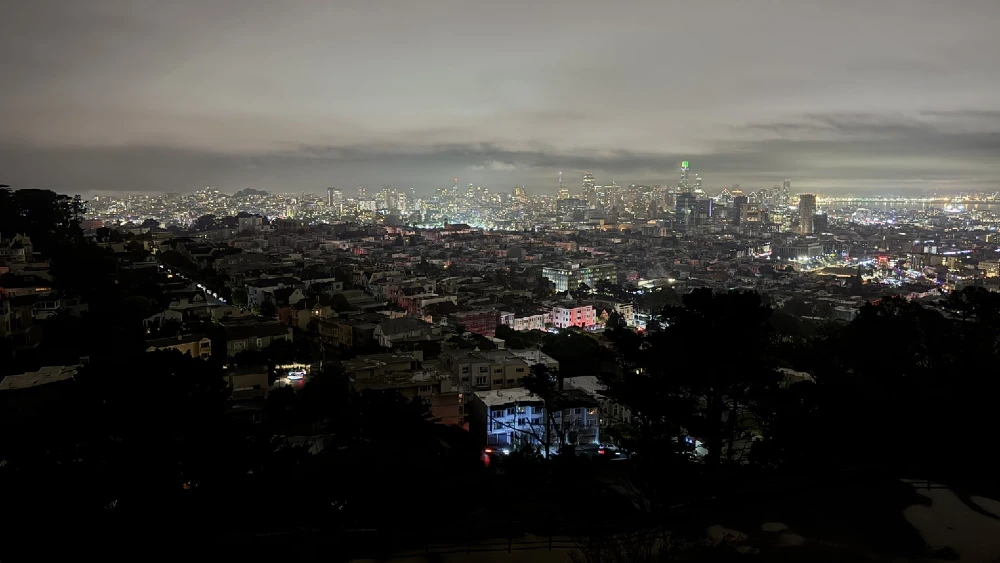 San Francisco hit by electricity outage, leaving 130,000 people without power